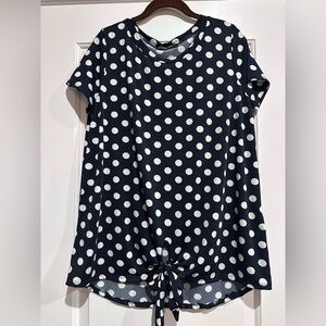 Acting Pro Black and Blue Short Sleeve Tie Front Tee